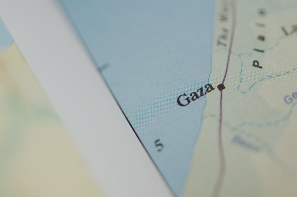Carte papier avec la ville de gaza