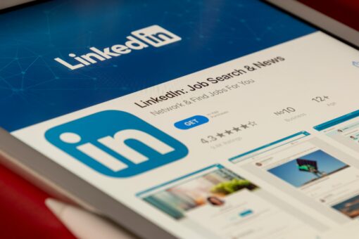 LinkedIn entraine ses IA avec les données de ses utilisateurs, mais pas en Europe